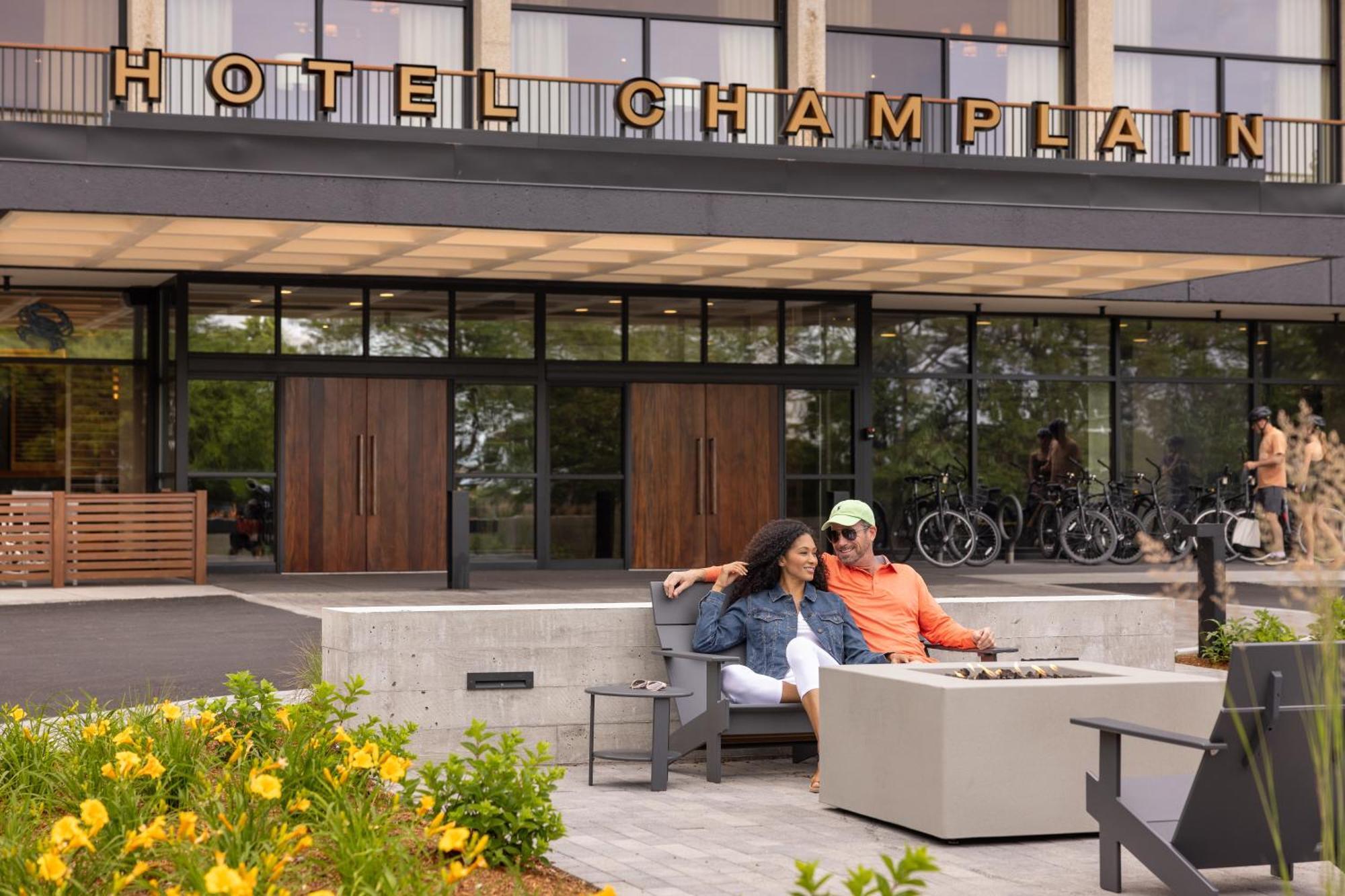Champlain Burlington, Curio Collection By Hilton Burlington